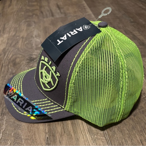 Ariat Jim Cap, snap back, canvas,mesh 6 vent panel, Embroidered logo - Picture 2 of 10